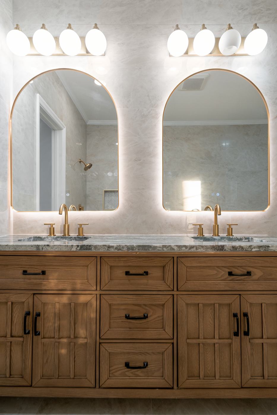 Arched mirror vanity